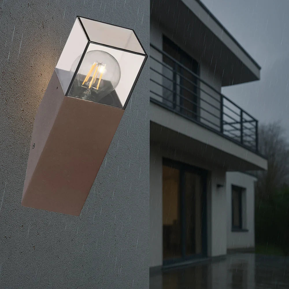 UNIVERSO · Applique Lampada da Parete Obliqua da Esterno con Portalampada E27 IP44 Rosso Ruggine – dettaglio 2
